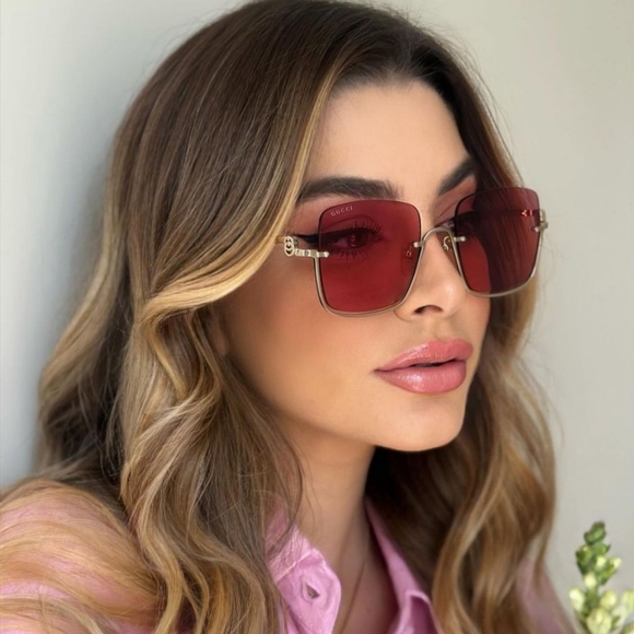 💯GUCCI GG1279S 003 This square Gucci sunglass comes in a shiny gold frame with - Picture 1 of 17